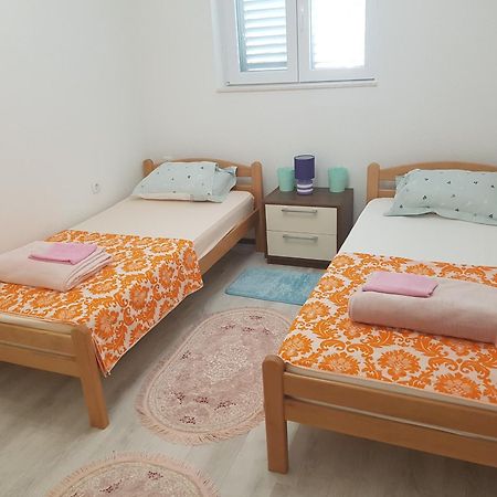 Apartments Maria Ivanica Bagian luar foto