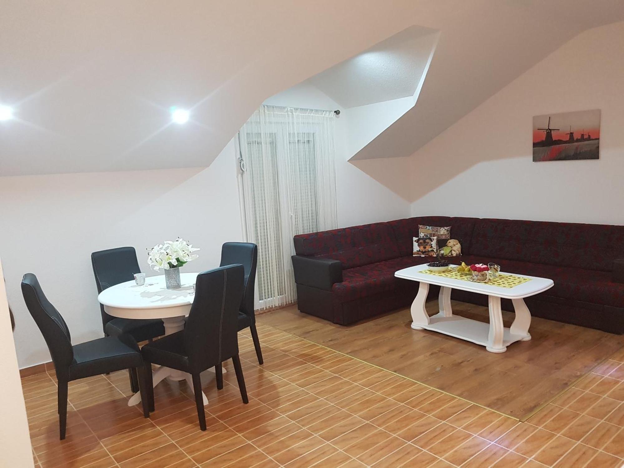 Apartments Maria Ivanica Bagian luar foto