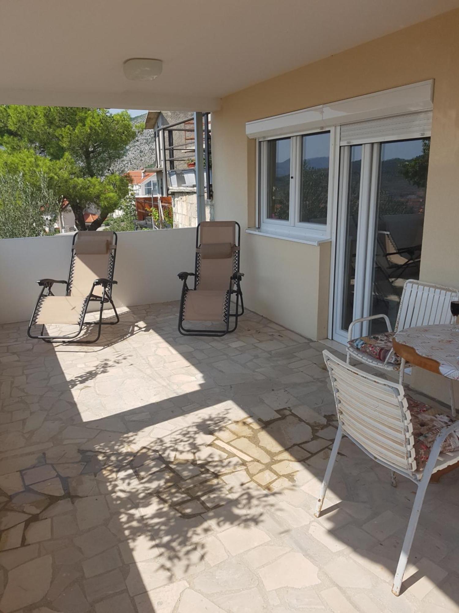Apartments Maria Ivanica Bagian luar foto