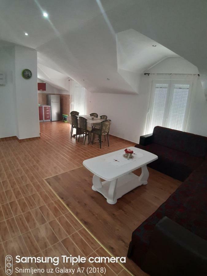 Apartments Maria Ivanica Bagian luar foto
